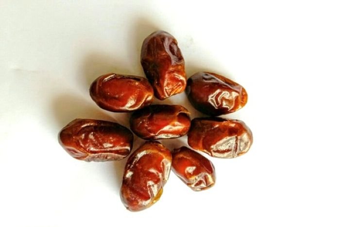 Aseel Pitted Dates
